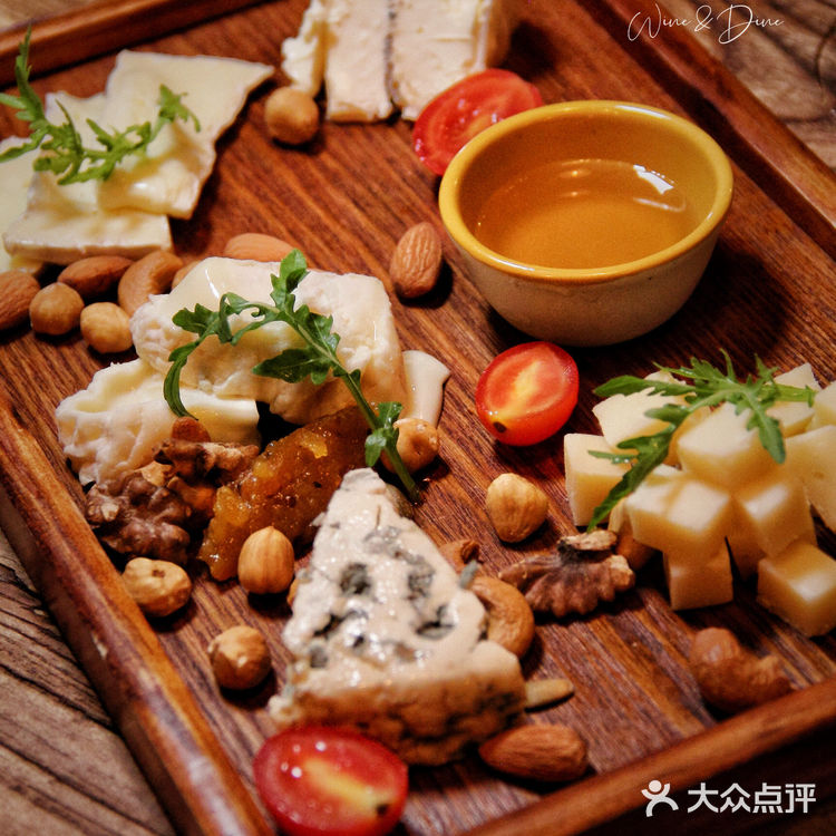 🍴魔都探店|多碰杯🥂常见面 愿我们热烈且自由💝
