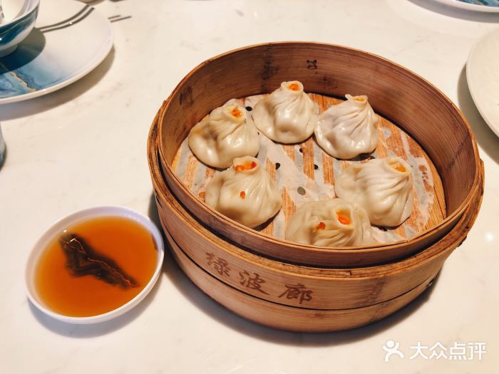 绿波廊(豫园店)蟹粉小笼包图片