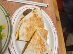 墨西哥烤牛肉芝士夹饼-玛格萝妮比萨屋(四平店)