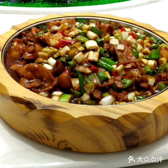 留个桌辣椒炒肉