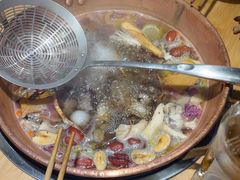 -洱火云南酸菜牛肉火锅(石景山当代商城店)