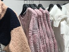 -URBAN REVIVO(七宝领展广场店)