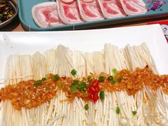 蒜蓉金针菇-韩悦牛排烤肉无限续(宝能中心店)