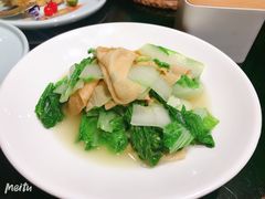 杭州小白菜炒豆皮-川旺角川粤融合菜•海景餐厅(星海广场店)