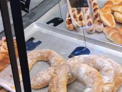 -Dough&Joe团憩(瑞虹天地月亮湾店)