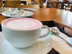 -Chom Cafe and Restaurant