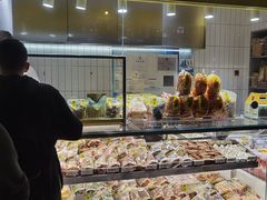 面包甜点陈列柜-一栗·新鲜零食炒货(太原街沃尔玛店)