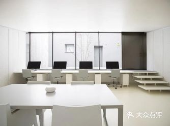 　　下沉式设计工作室 / dekleva grego