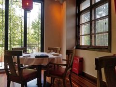 靠窗位-龙门阵茶屋川菜馆(武康路店)