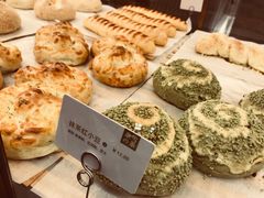 -奈雪的茶(湖滨银泰in77C区PRO店)