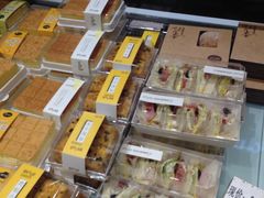 -皇冠幸福里动物奶油生日蛋糕(汉口北店)
