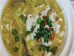 -川流不息·地道川菜·小龙虾(松东路店)