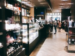 -星巴克臻选(南京金茂览秀城店)