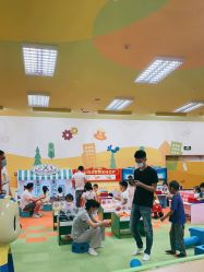 -莫莉幻想儿童乐园(武汉经开永旺店)