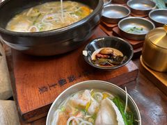 -银米·云南传统过桥米线(双廊黑金冠店)