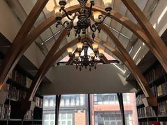 -钟书阁(松江泰晤士小镇店)