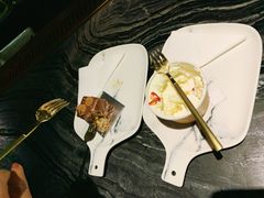 -UNI UNI(环亚凯瑟琳店)