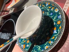 -尚尚仙·酸汤猪手·猪肚鸡火锅(华联万柳购物中心店)