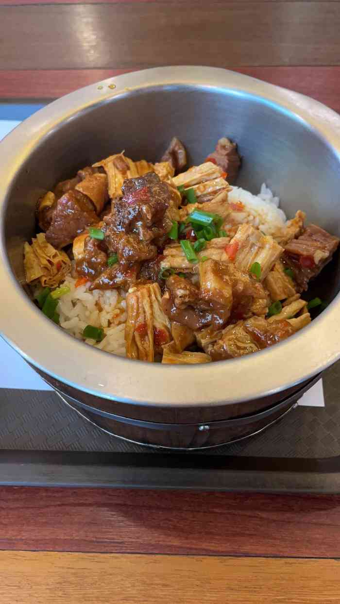 腐竹骨 梅菜扣肉72是两个会辣 建议慎80「腐竹牛腩饭套餐」