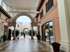 -佛罗伦萨小镇广佛名品奥特莱斯(疏港路店)