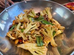 -有红鸡毛店·川菜(建设路店)