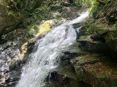 -藏龙百瀑风景区