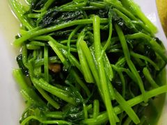 炒菠菜-美味海鲜大排档(明发美食地标店)