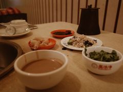 -洞庭洲·防空洞火锅·烧烤·铜锅涮肉(新百广场店)