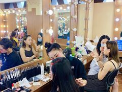 -金夫人化妆摄影职业培训学校