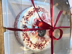 -红宝石·鲜奶小方·海派西点房(联洋店)