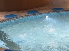 -涨巢·潮玩水疗局