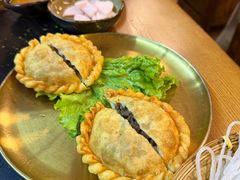 特色牦牛肉馅饼-陀岗美食·云南藏式特色餐厅