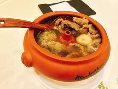 汽锅牛展-沙龙酒家