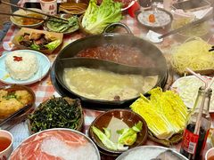 -赵美丽·重庆社区火锅·直营店(火车东站·中豪国际店)
