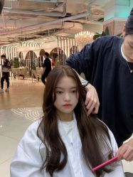 -BULB STUDIO 巴柏明星发型工作室