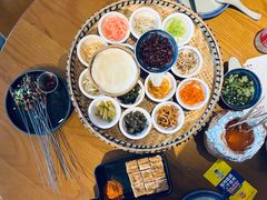 -包整·丝娃娃(一览甲秀楼风景店)