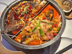 -鸣记脆皮烤鱼·海鲜烤鱼(三八广场店)