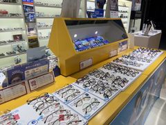 -诺柯视眼镜-蔡司依视路官方工厂店(淞南一店)