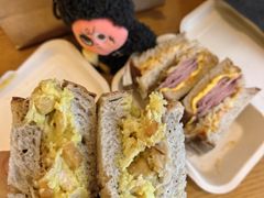 鹰嘴豆咖喱鸡肉三明治-佐敦面包铺·JORDAN BAKERY