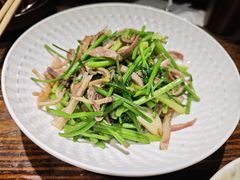 -魁盛居百年鲁菜馆(县西巷店)
