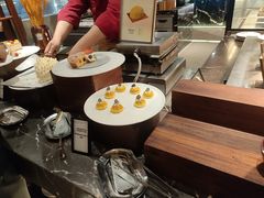 -广州万富希尔顿酒店·感趣自助餐厅·金秋蟹宴生蚝海鲜刺身