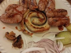 自制熏烤肠拼盘-VIKING SALOON美式烟熏烤肉精酿餐酒吧