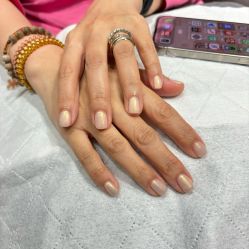 -悦指间美甲美睫