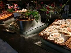 -钱小奴海鲜自助黑金店(杭州滨江龙湖店)