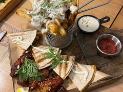 -Mark&Mars Restaurant