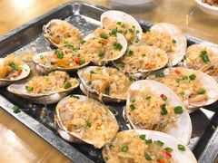 蒜蓉粉丝蒸朝鲜大皇贝-蚝得喜海鲜(东城店)
