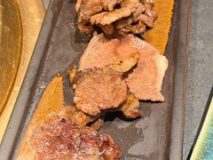 -铭牛烧肉·和牛海鲜自助(高新月牙湖店)