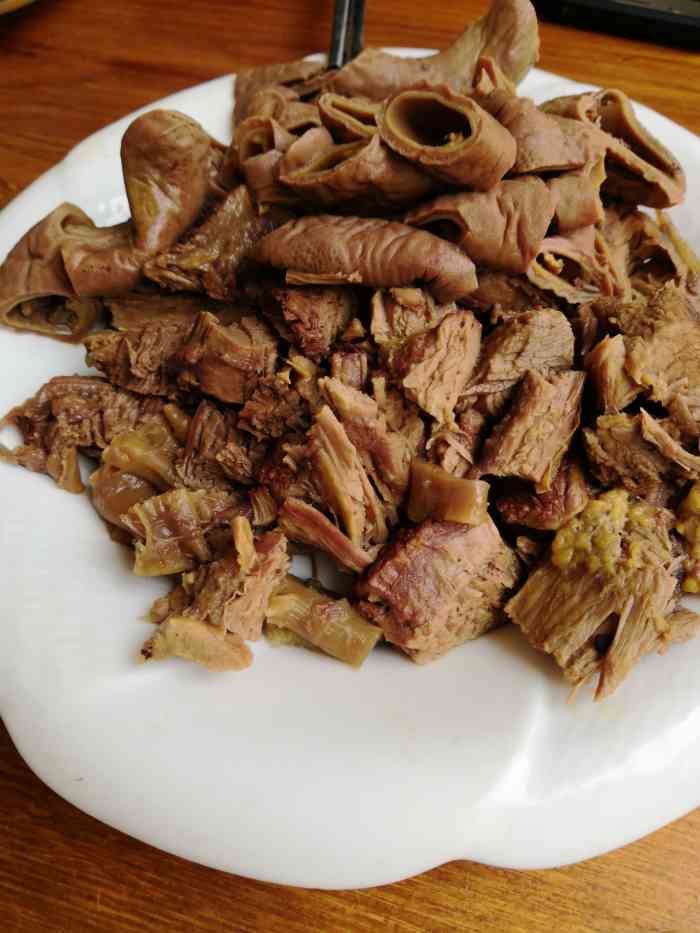 上皇驴肉-"和朋友来过两次,每次都被煮驴肉的大锅所震.