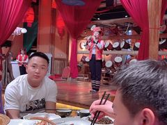 -老滇山寨•云南特色菜•地方菜•民族风情歌舞表演(金碧店)