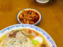 -邱芳粉店(迎宾大道旗舰店)